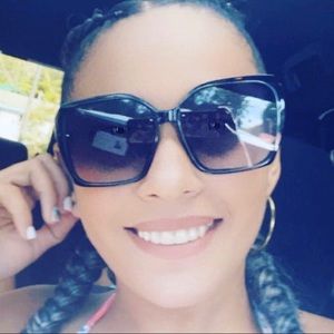 Meet your Posher, Keyla